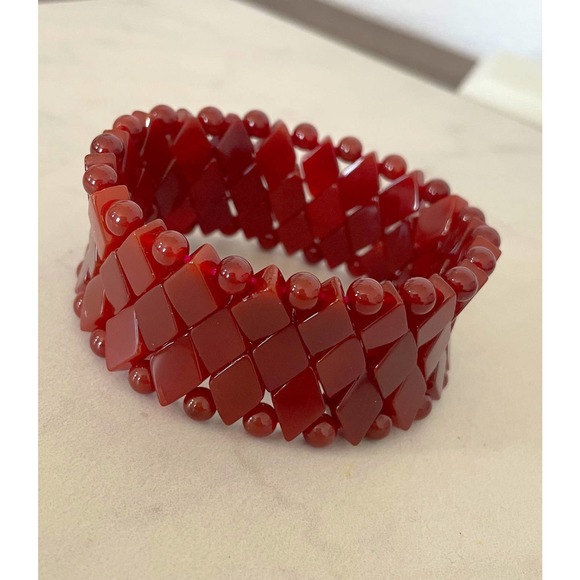 Vintage red stretch bead bracelet diamond pattern with round bead accents - Picture 6 of 9